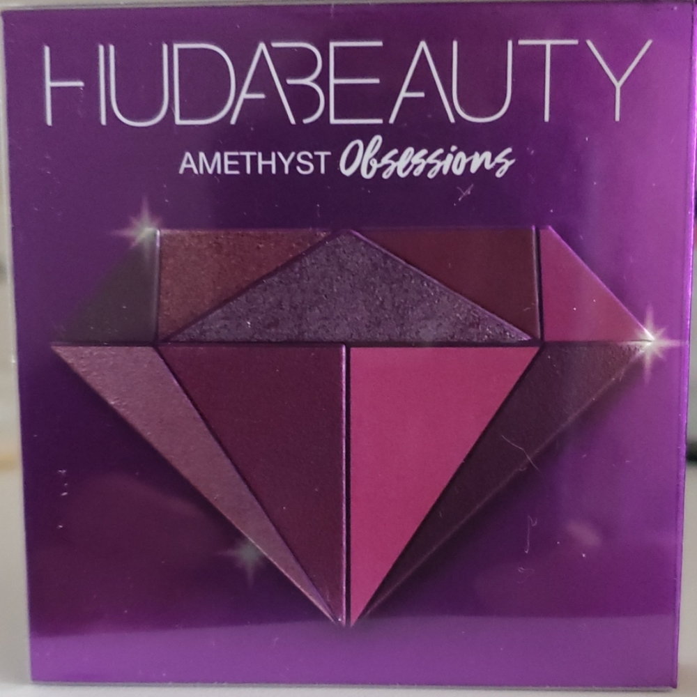 Huda beauty Amethyst Obsessions